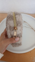 Kosmetiktasche klein mit goldenem Reißverschluss