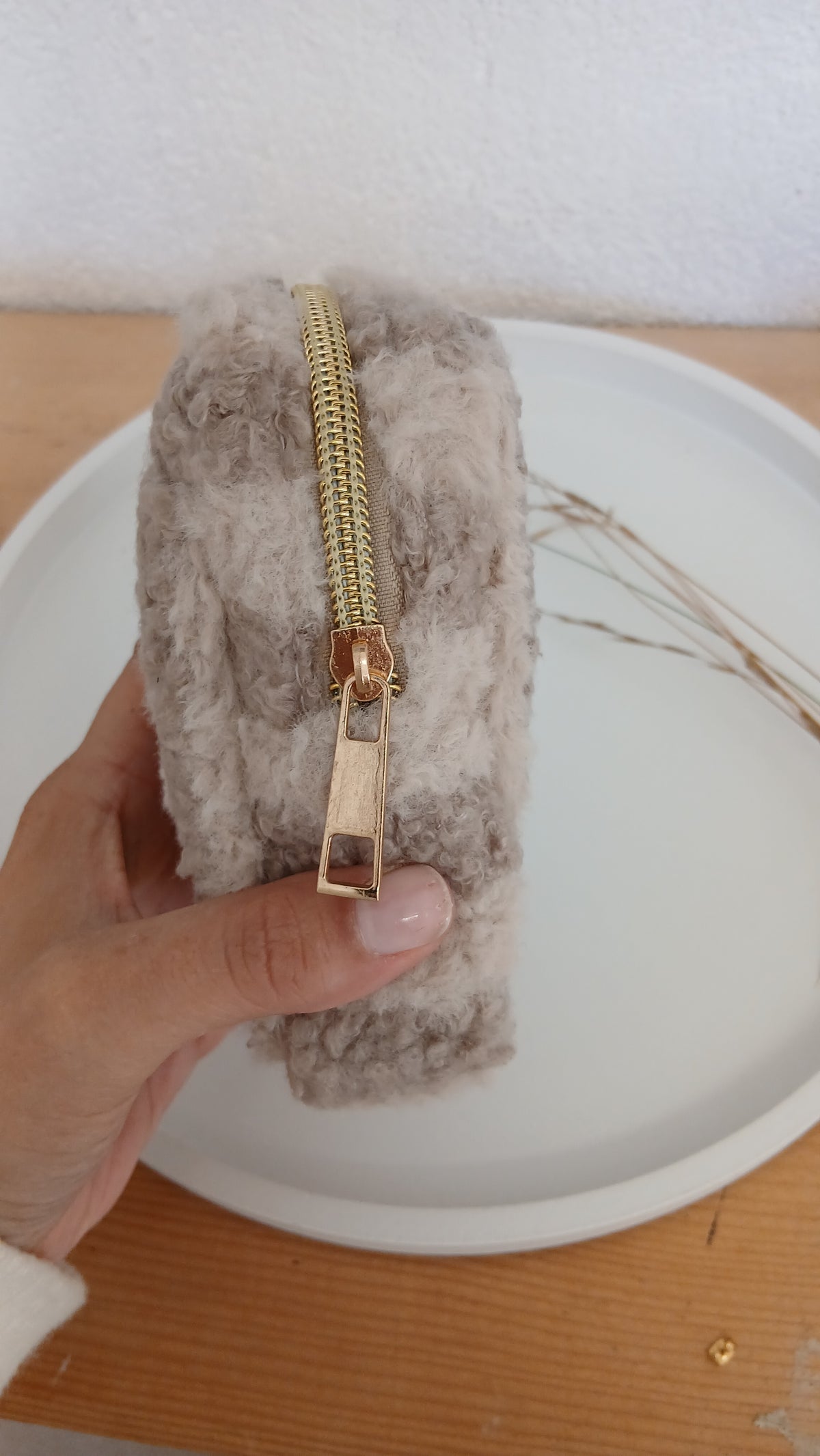 Kosmetiktasche klein mit goldenem Reißverschluss