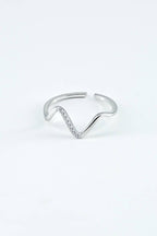 Silberner Wellen Ring mit Steinen