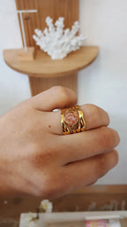 Statement Ring golden mit Rosa Naturstein 