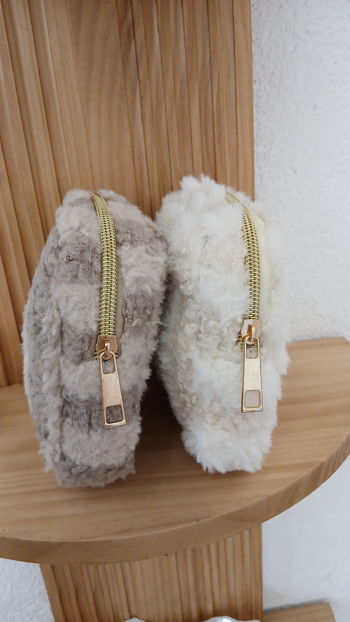 Kosmetiktasche grau und weiß gestreift