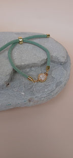 Grünes Naturstein Armband mit Schiebeperle
