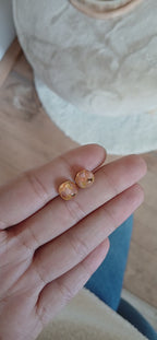 Große runde Ohrstecker mit rosa Naturstein