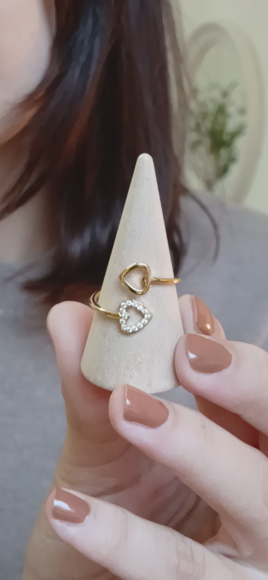 Goldener Herzring mit Strasssteinen