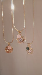Kette mit Sonnen Anhänger in gold