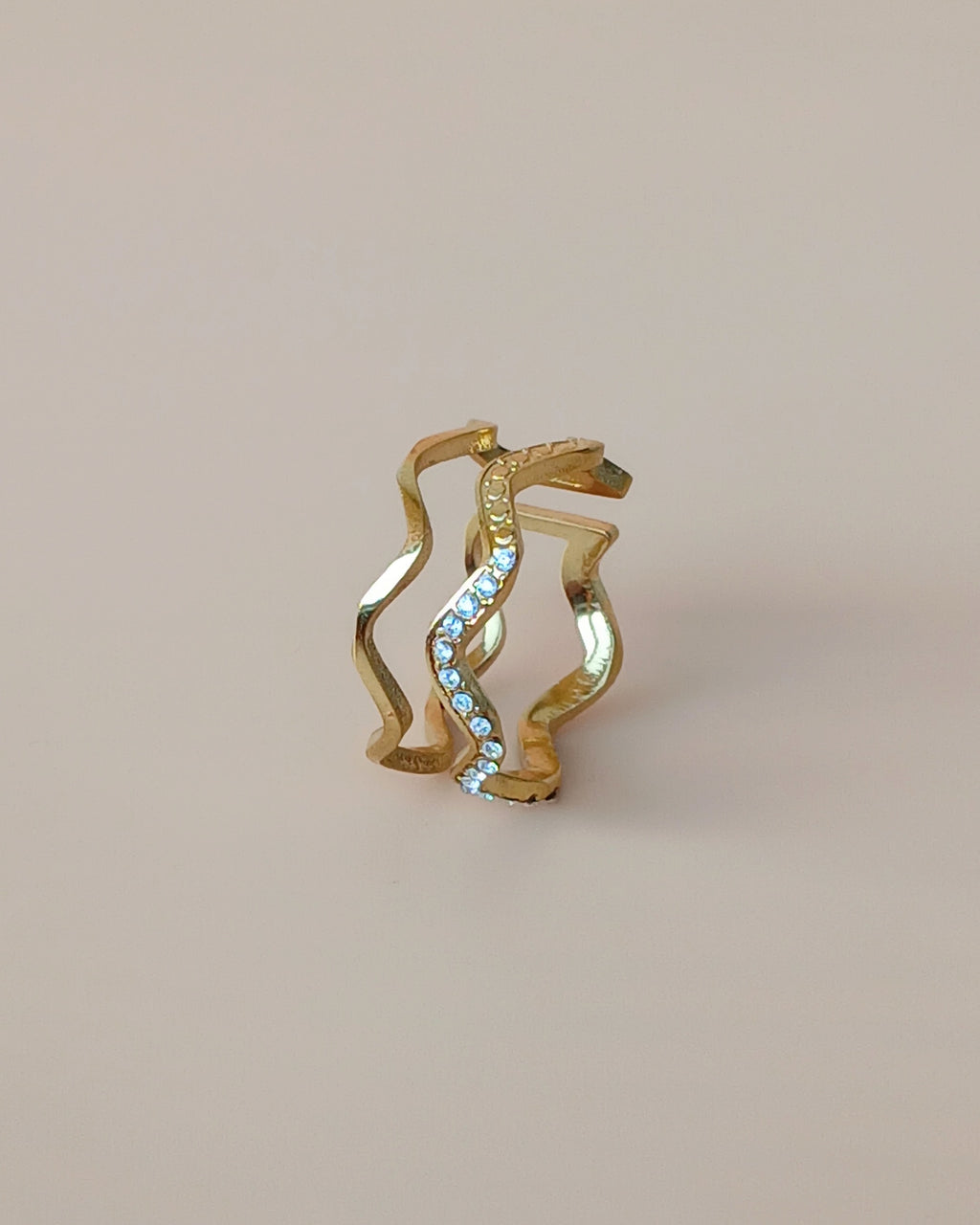 Wellen Ring mit Steinchen