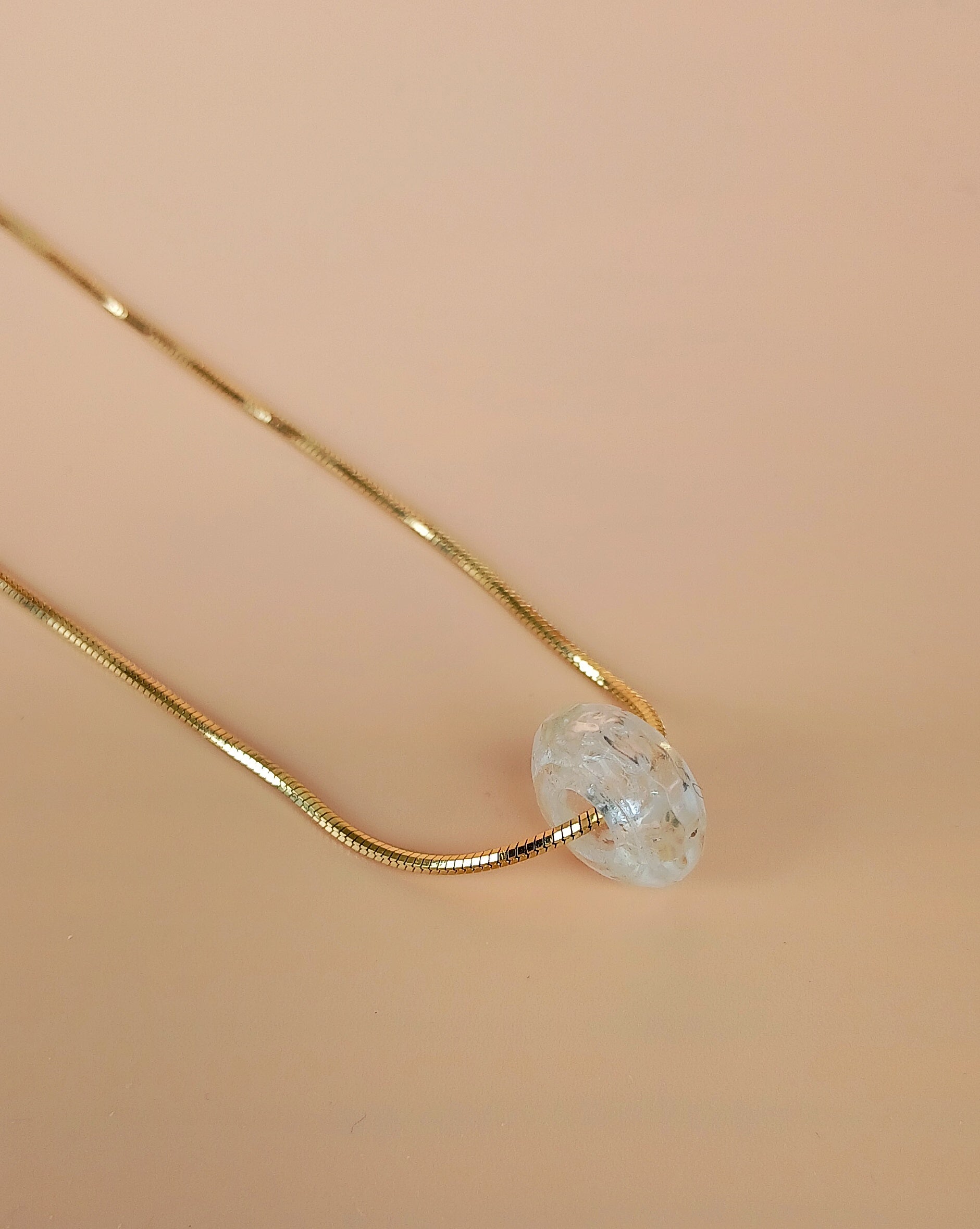 Edelstahl Kette mit weißer Naturstein Perle