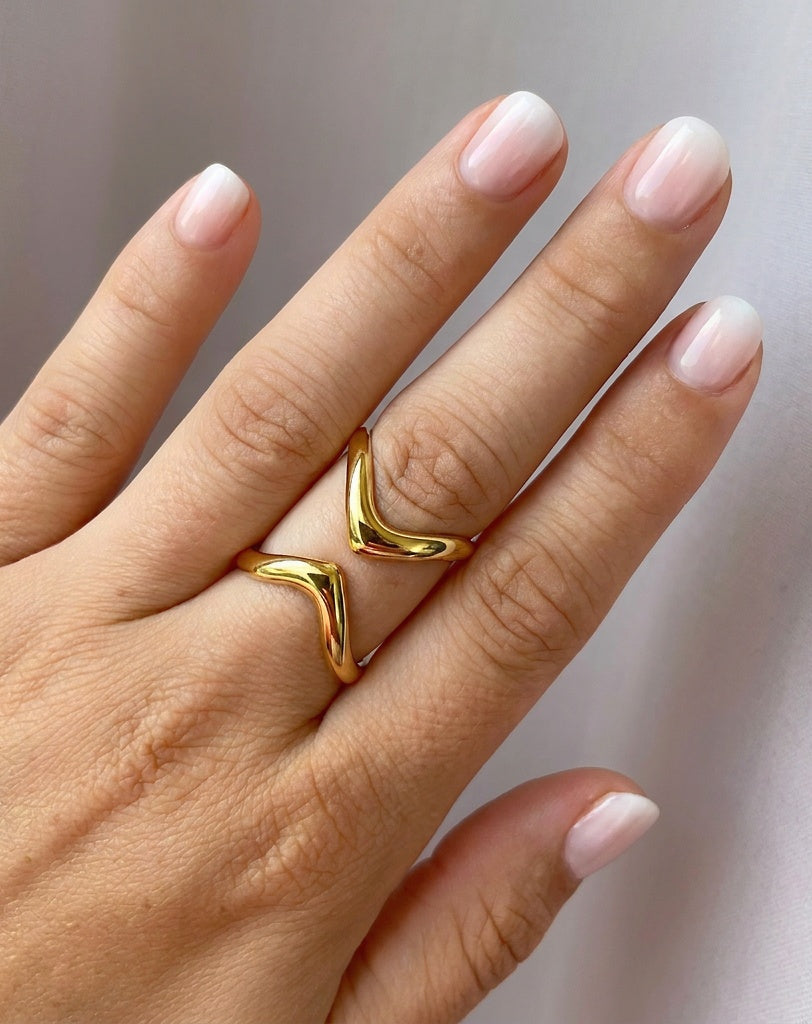 Goldener Statement Ring
