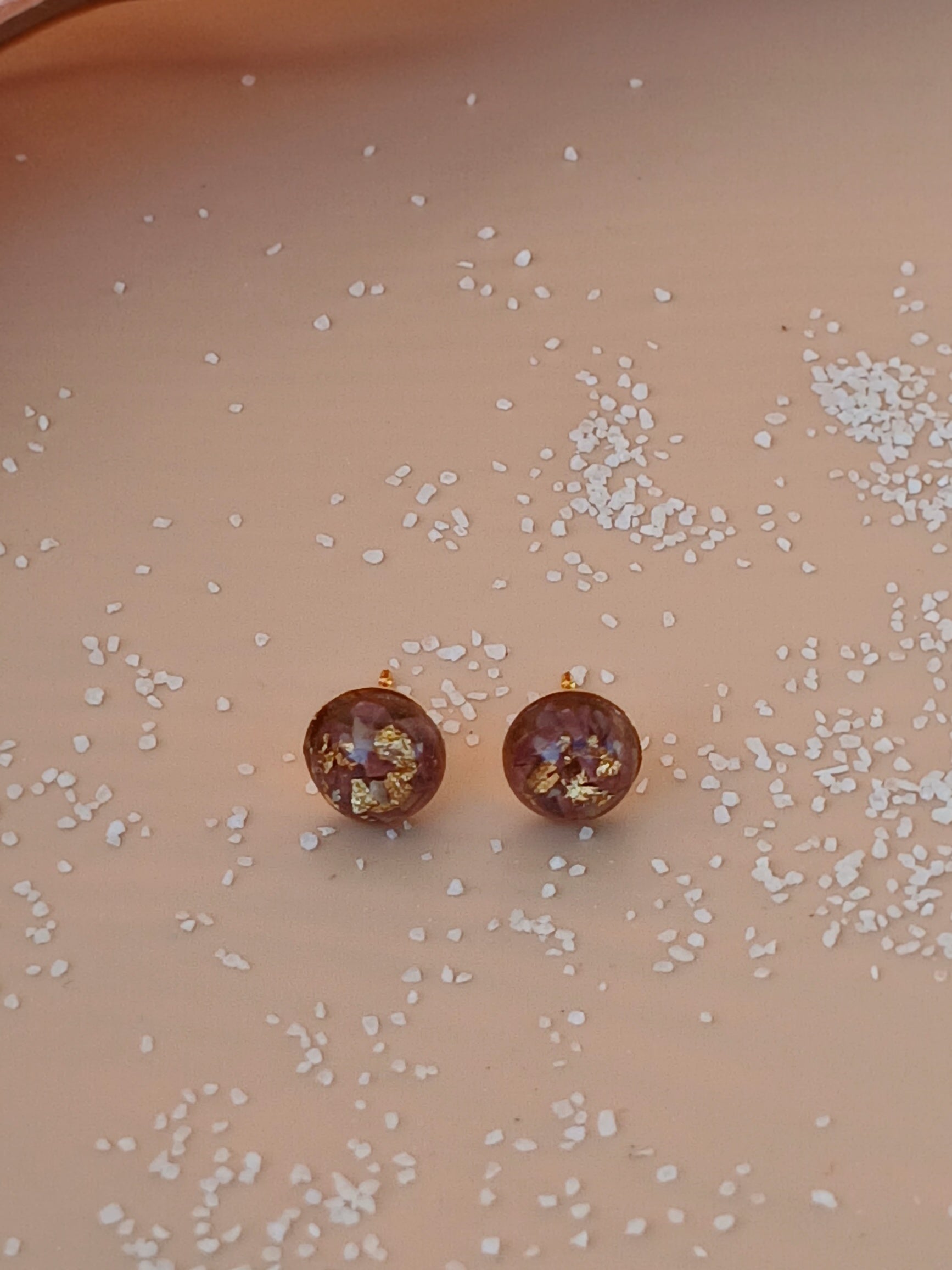 Ohrstecker Gold mit lila Naturstein