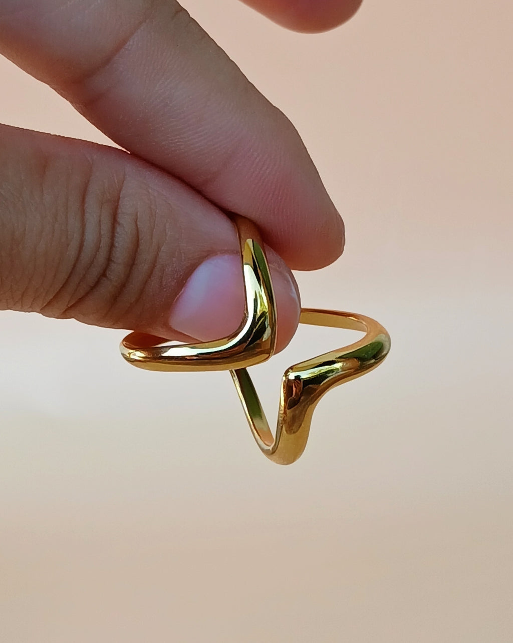 Goldener Statement Ring