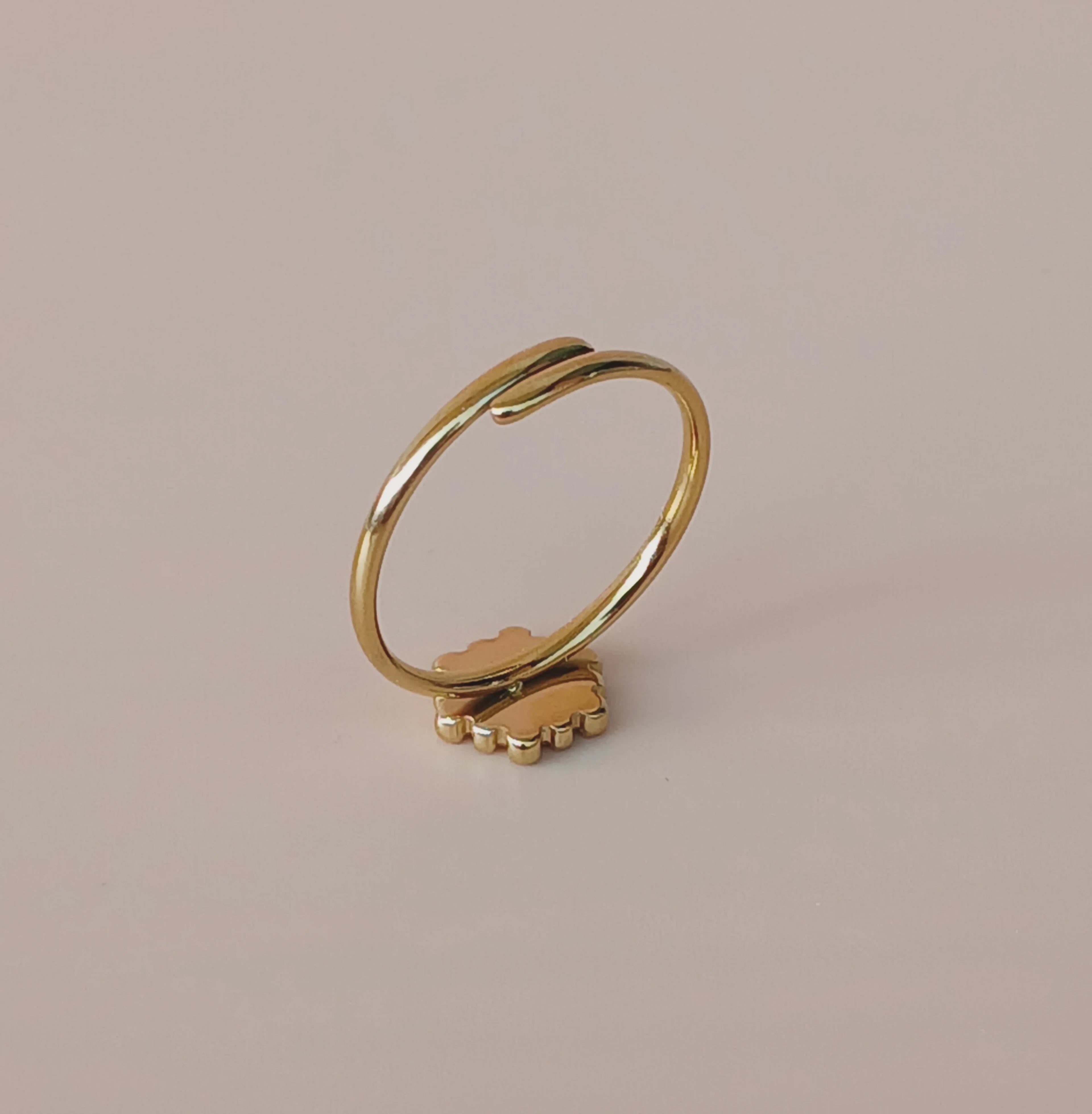 Goldener Sonnen Ring