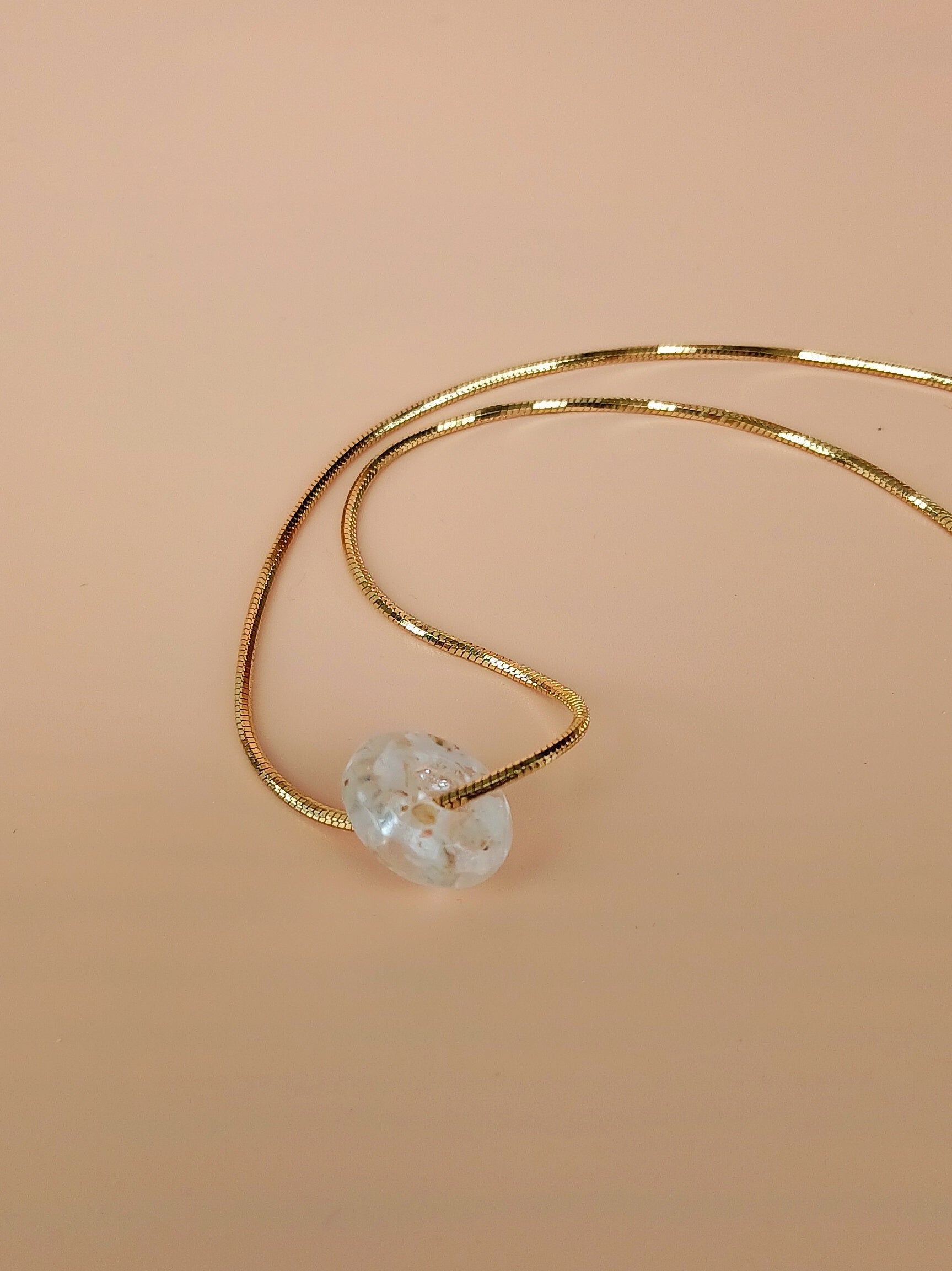 Edelstahl Kette mit weißer Naturstein Perle