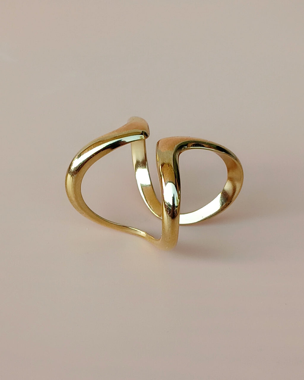 Goldener Statement Ring