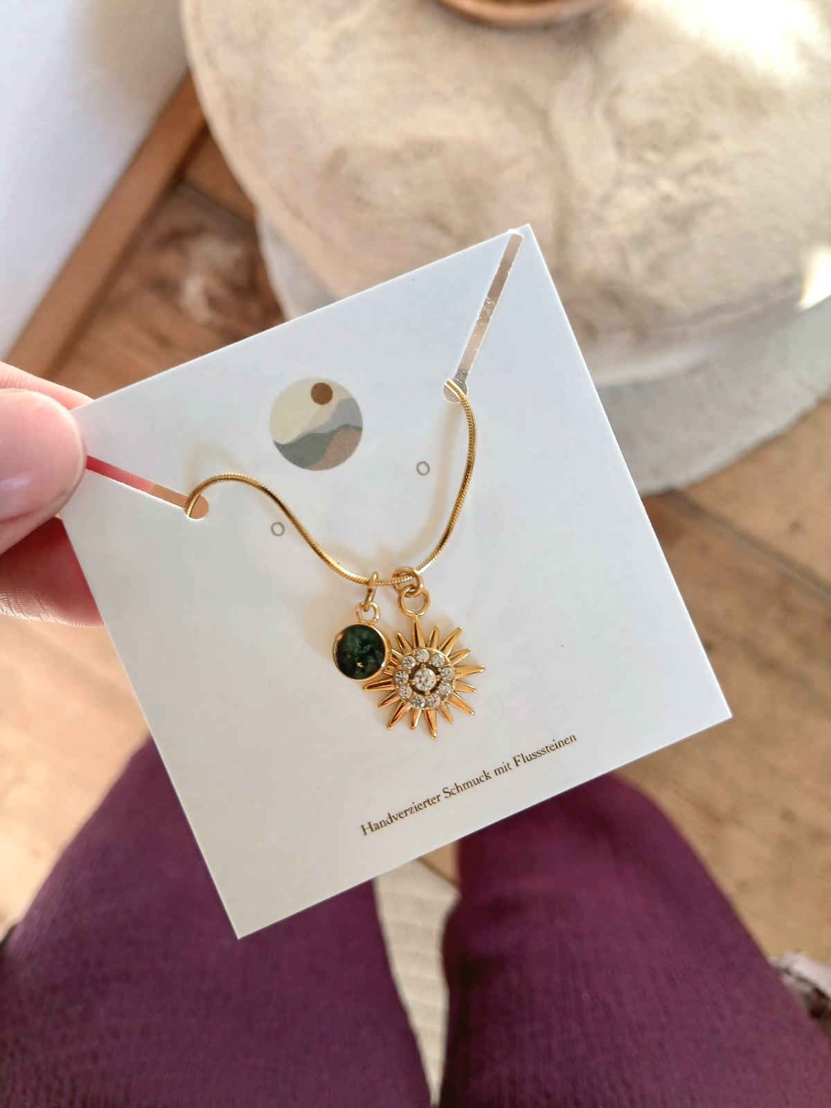 Kette mit Sonnenanhänger