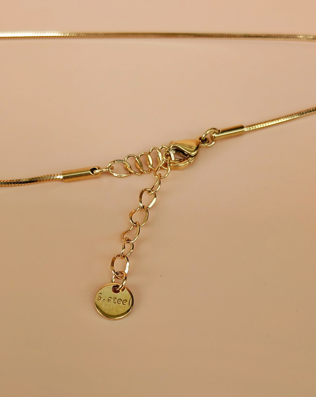Edelstahl Kette mit weißer Naturstein Perle